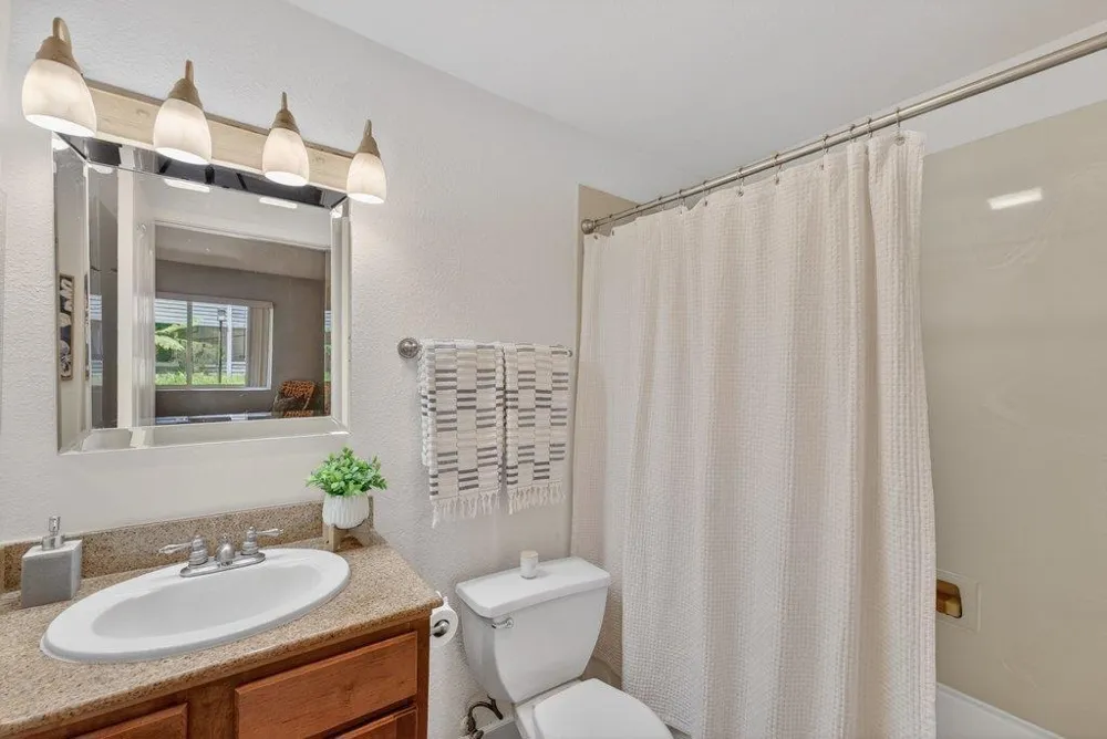 41 Grandview Street #1101 Santa Cruz, CA 95060