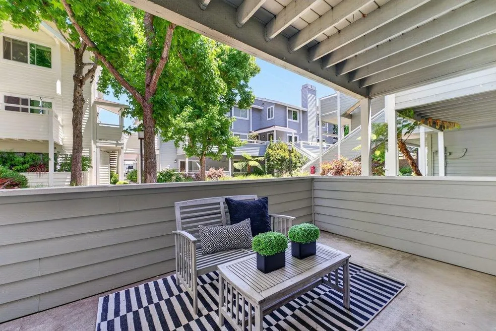 41 Grandview Street #1101 Santa Cruz, CA 95060
