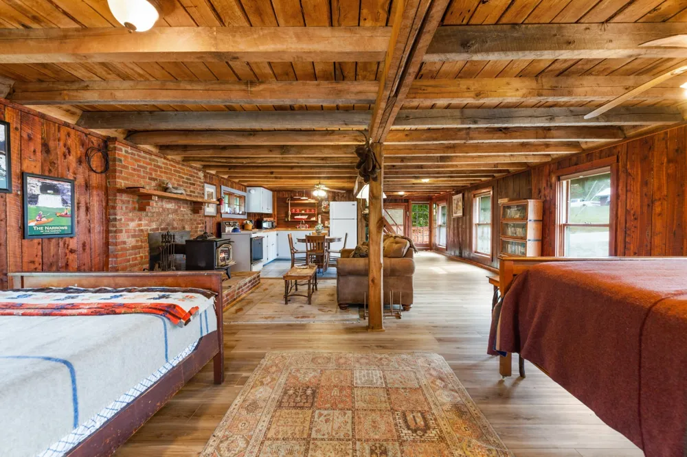 4428 Deer Creek Rd Linden, TN 37096