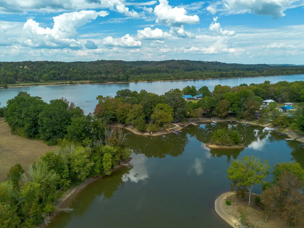 4428 Deer Creek Rd Linden, TN 37096