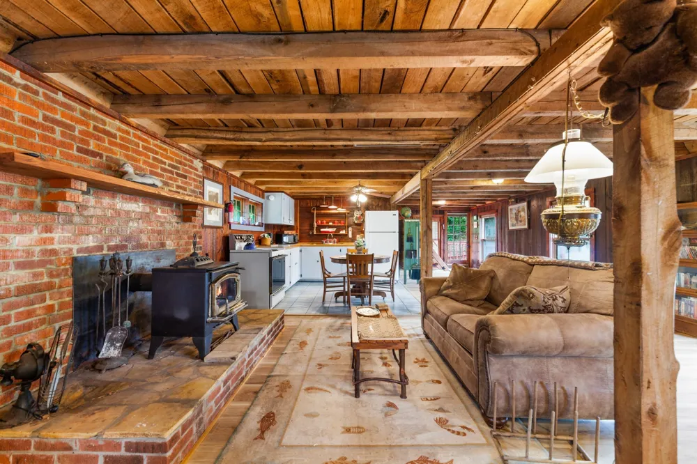 4428 Deer Creek Rd Linden, TN 37096