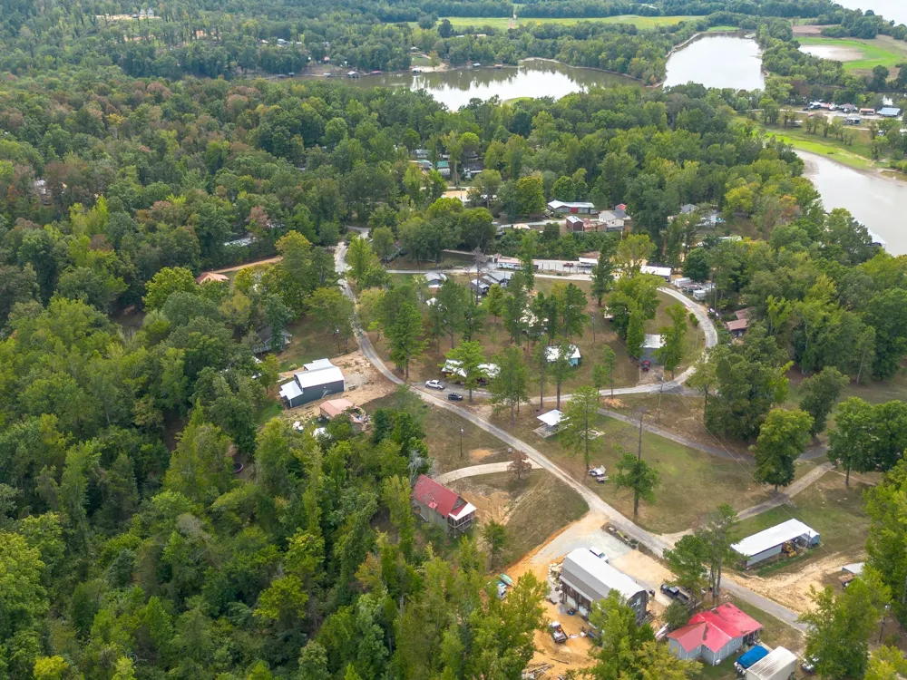 4428 Deer Creek Rd Linden, TN 37096