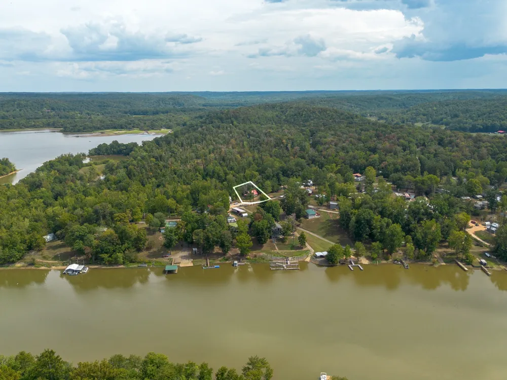 4428 Deer Creek Rd Linden, TN 37096