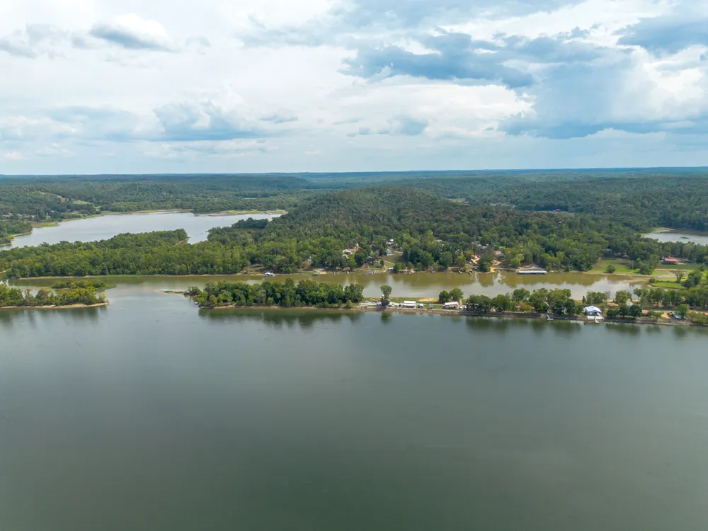 4428 Deer Creek Rd Linden, TN 37096