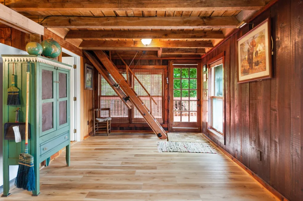 4428 Deer Creek Rd Linden, TN 37096