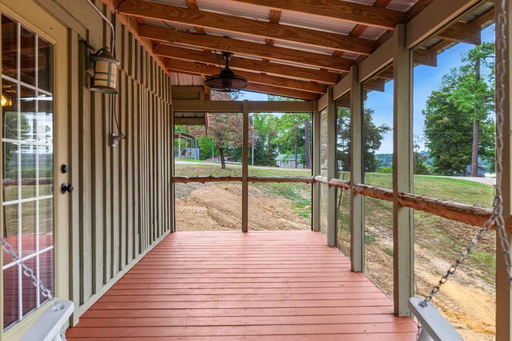 4428 Deer Creek Rd Linden, TN 37096