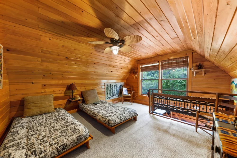 4428 Deer Creek Rd Linden, TN 37096