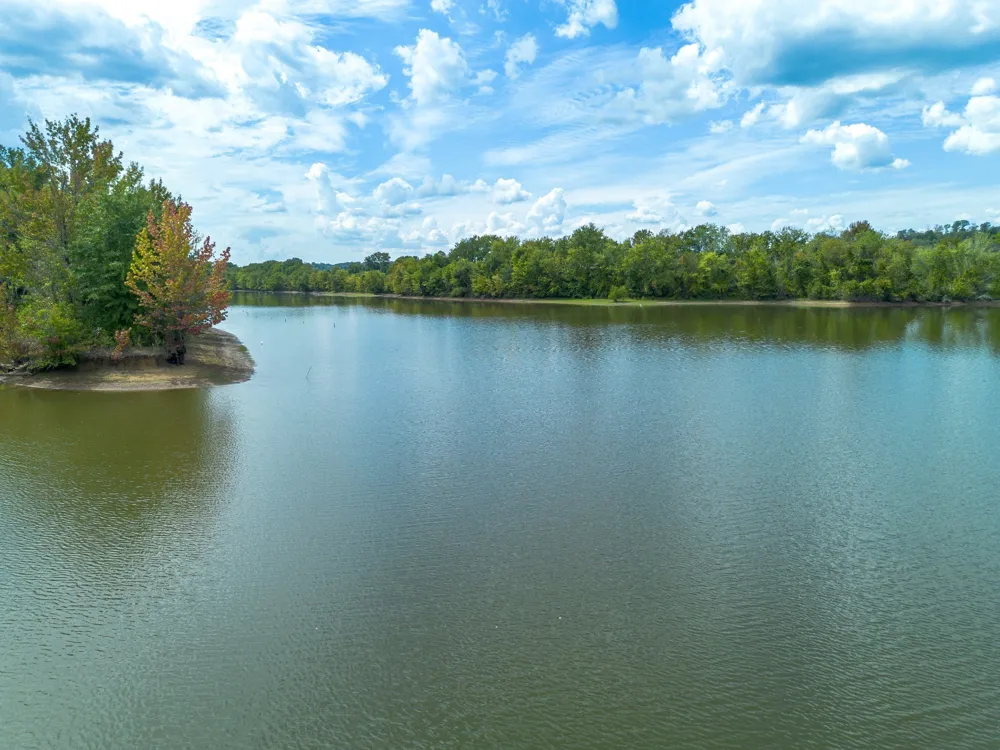 4428 Deer Creek Rd Linden, TN 37096