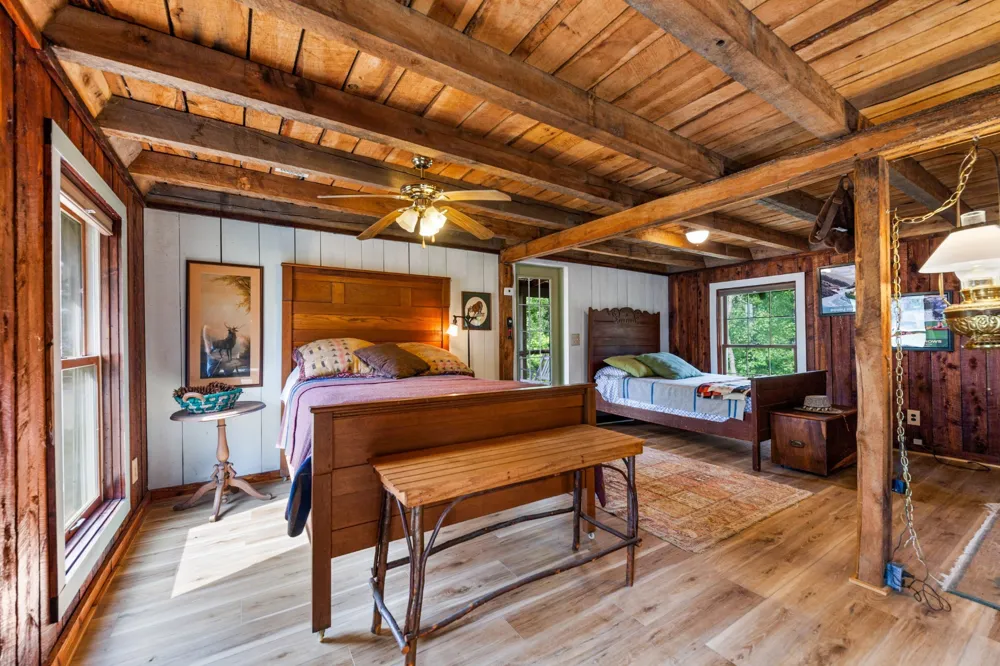 4428 Deer Creek Rd Linden, TN 37096