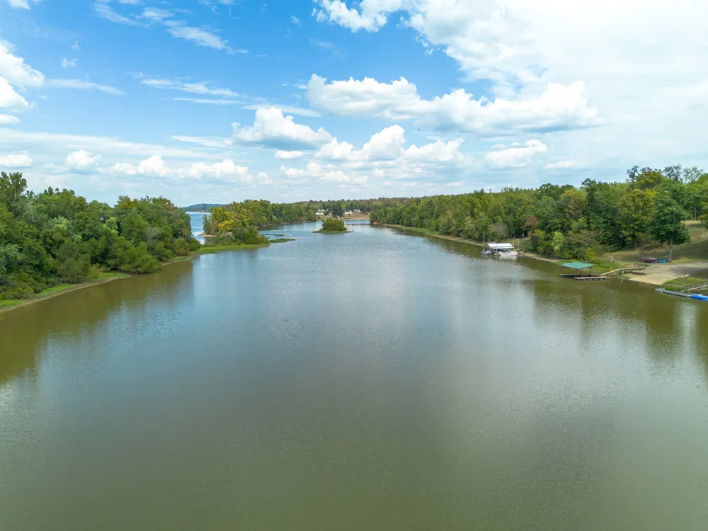 4428 Deer Creek Rd Linden, TN 37096