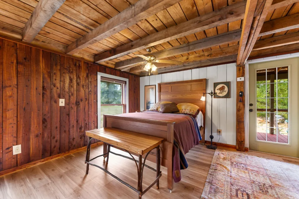 4428 Deer Creek Rd Linden, TN 37096