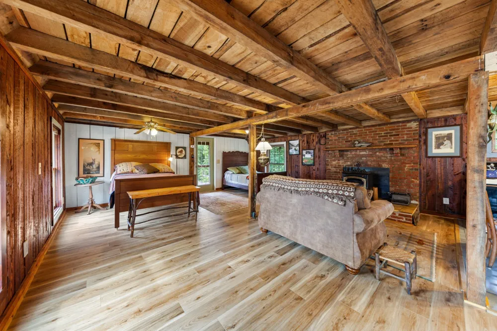 4428 Deer Creek Rd Linden, TN 37096