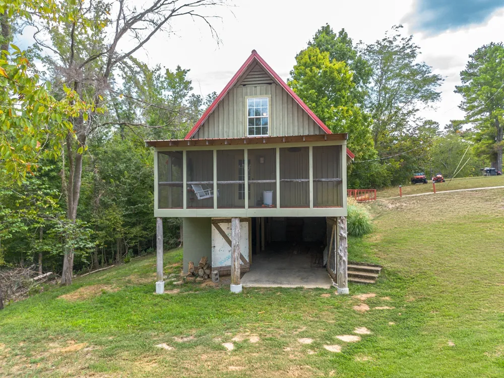 4428 Deer Creek Rd Linden, TN 37096