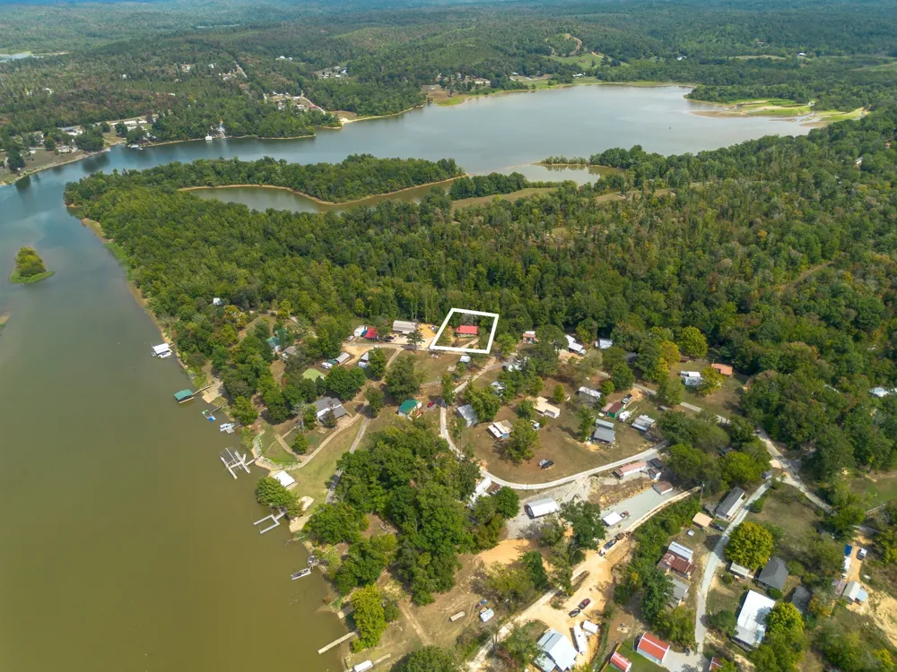 4428 Deer Creek Rd Linden, TN 37096