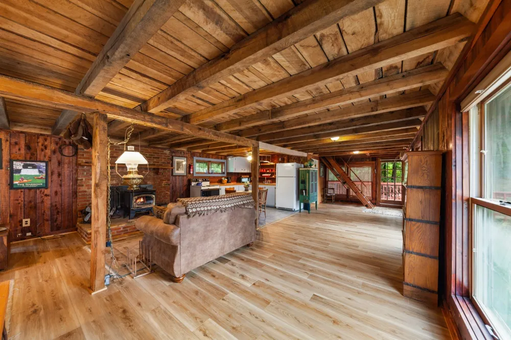 4428 Deer Creek Rd Linden, TN 37096