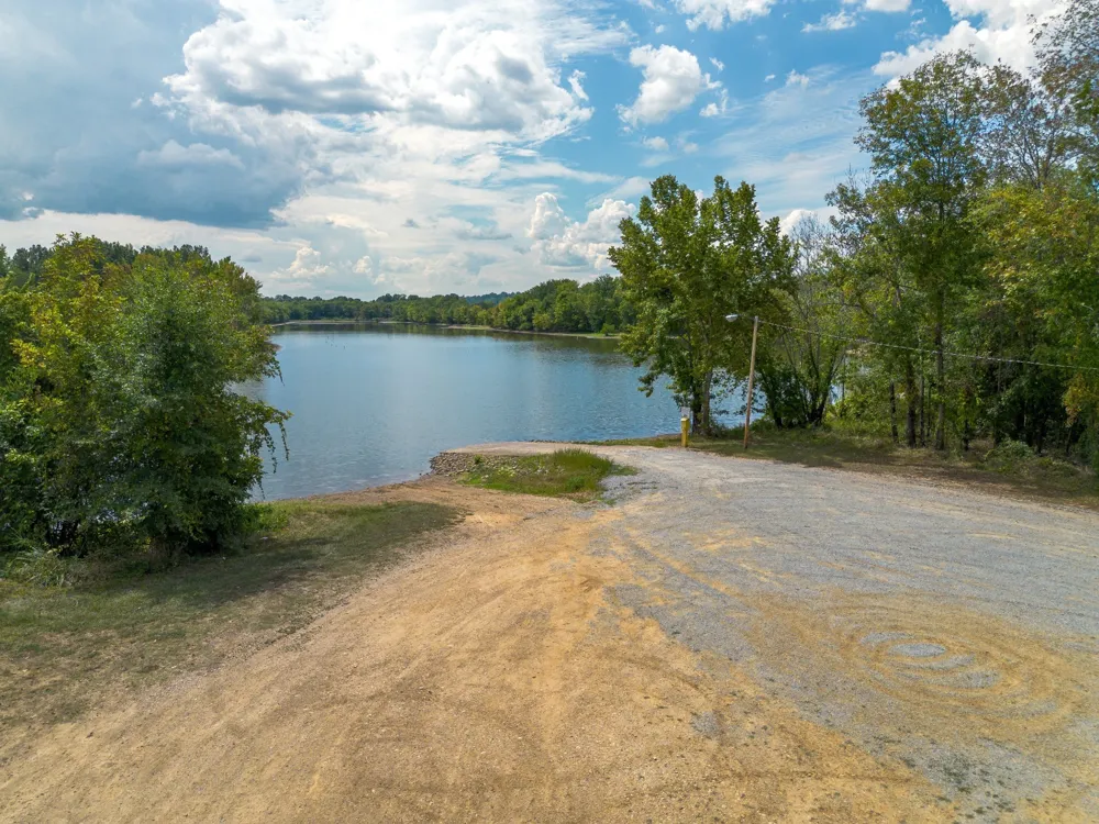 4428 Deer Creek Rd Linden, TN 37096