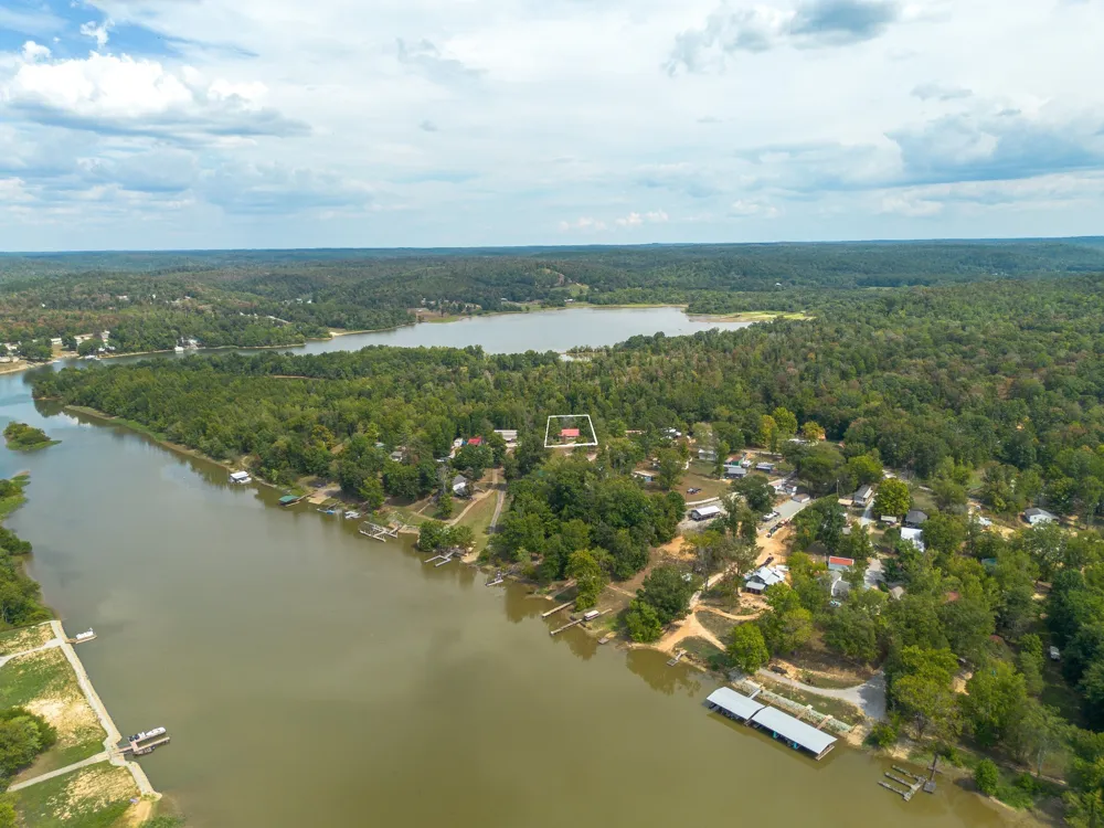 4428 Deer Creek Rd Linden, TN 37096