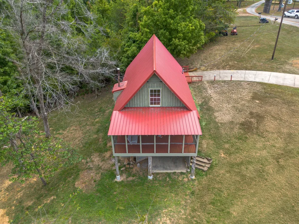 4428 Deer Creek Rd Linden, TN 37096