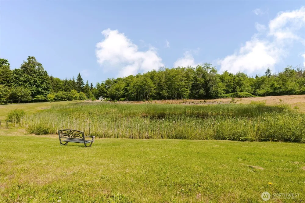 38743 Tinker Place NE Hansville, WA 98340