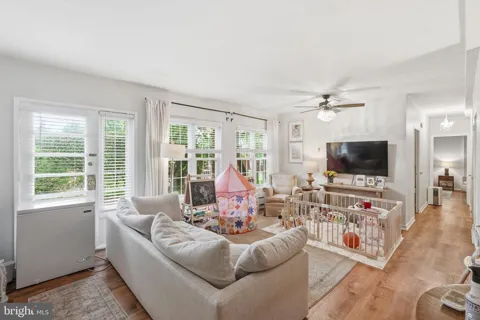 3727 LYONS LANE #3727
