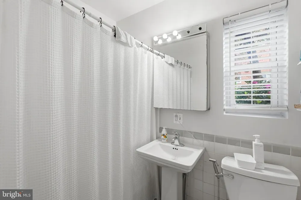 3727 LYONS LANE #3727 Alexandria, VA 22302
