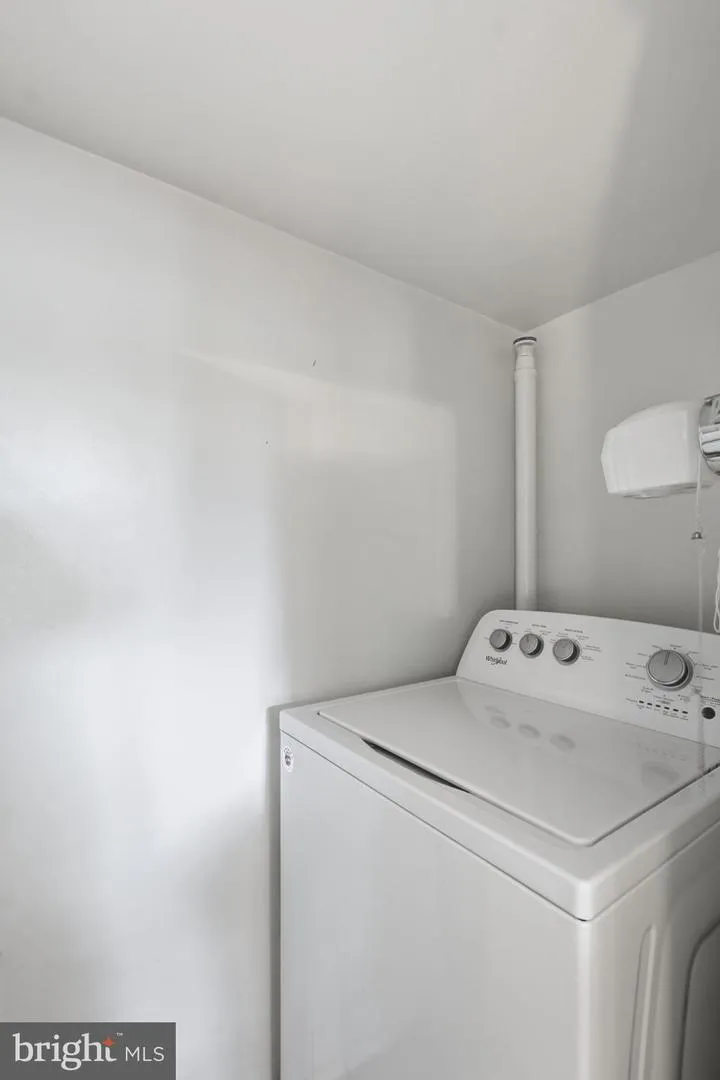 3727 LYONS LANE #3727 Alexandria, VA 22302