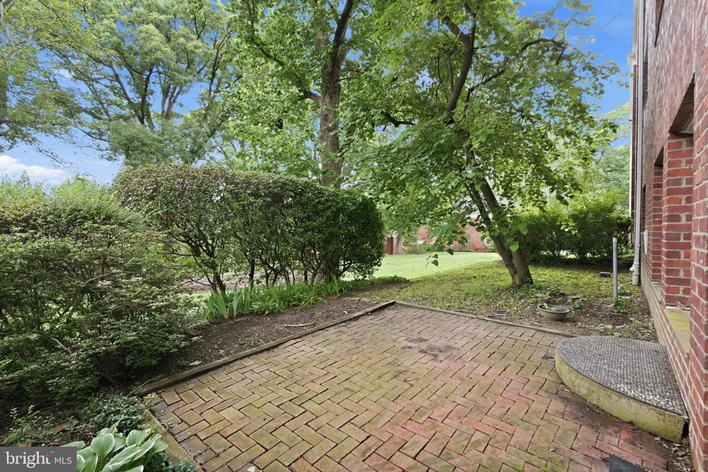 3727 LYONS LANE #3727 Alexandria, VA 22302