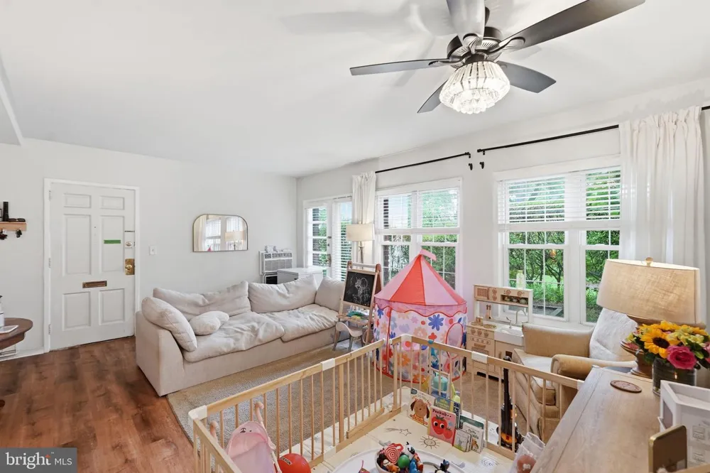 3727 LYONS LANE #3727 Alexandria, VA 22302