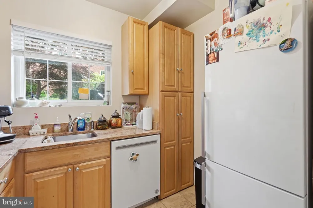 3727 LYONS LANE #3727 Alexandria, VA 22302
