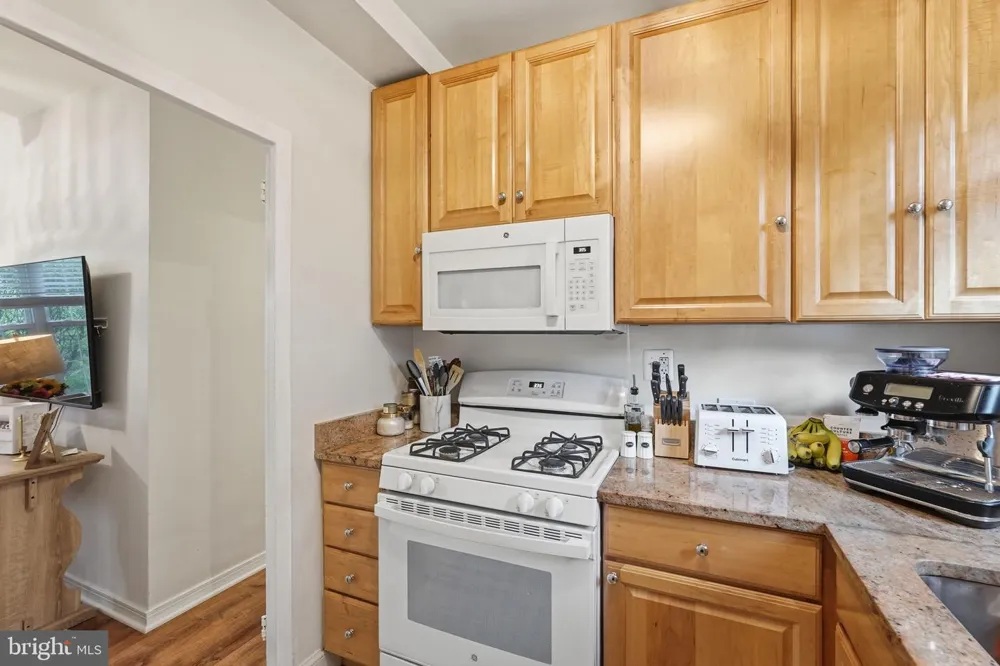 3727 LYONS LANE #3727 Alexandria, VA 22302