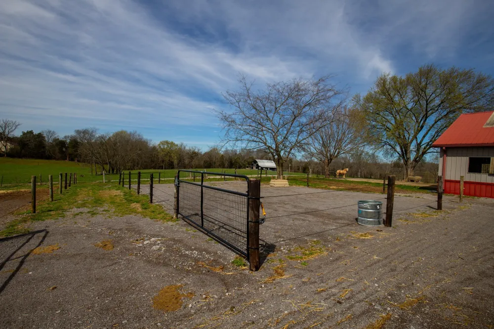 501 Burnt Hill Rd Unionville, TN 37180