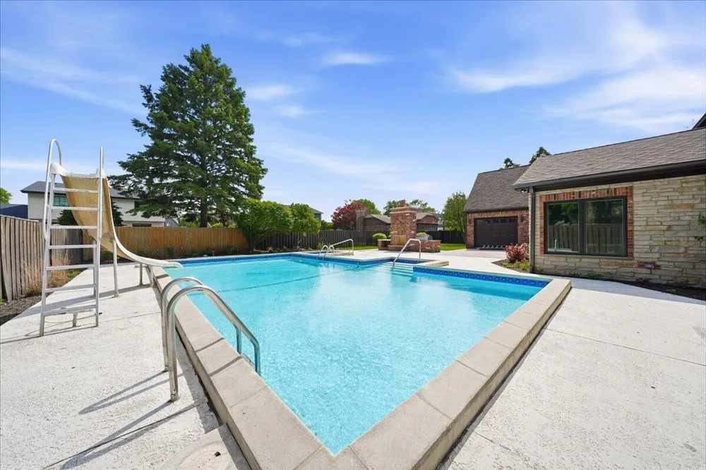 1130 Melbrook Drive Munster, IN 46321