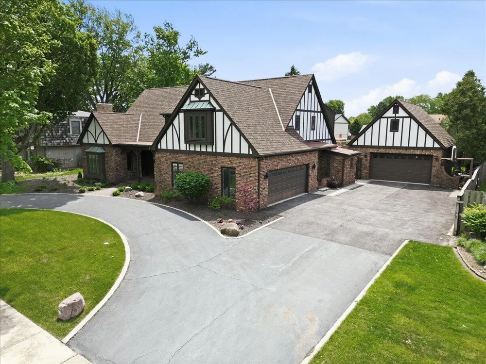 1130 Melbrook Drive Munster, IN 46321