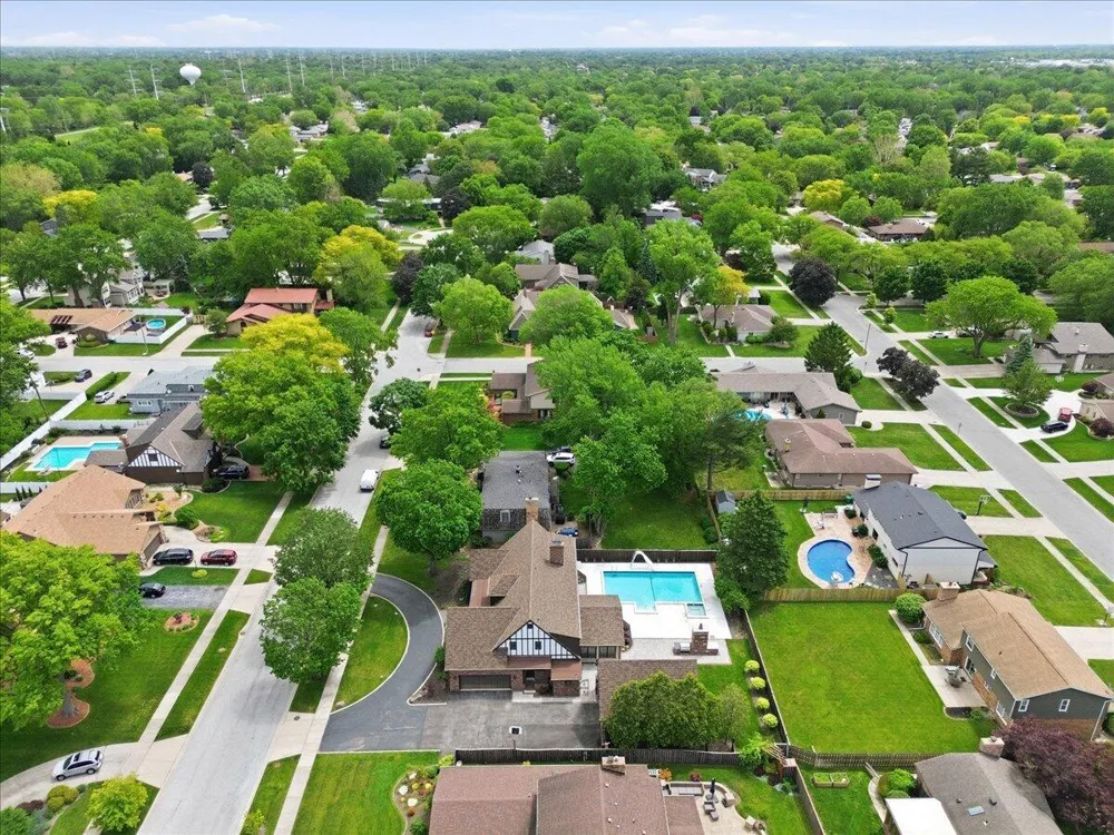 1130 Melbrook Drive Munster, IN 46321