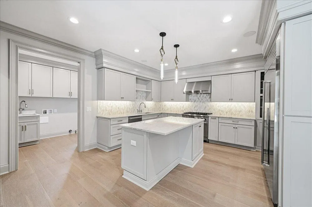 1130 Melbrook Drive Munster, IN 46321