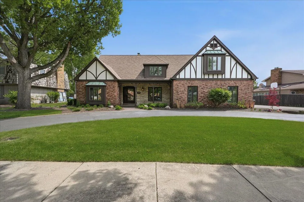 1130 Melbrook Drive Munster, IN 46321