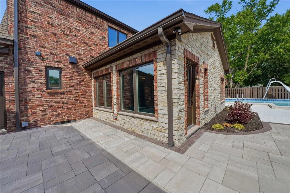 1130 Melbrook Drive Munster, IN 46321