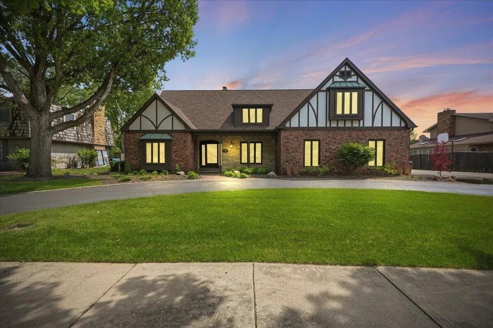 1130 Melbrook Drive Munster, IN 46321