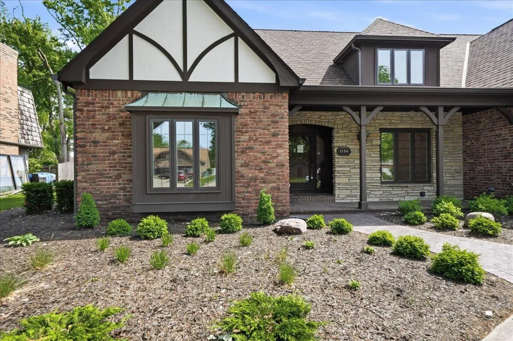 1130 Melbrook Drive Munster, IN 46321