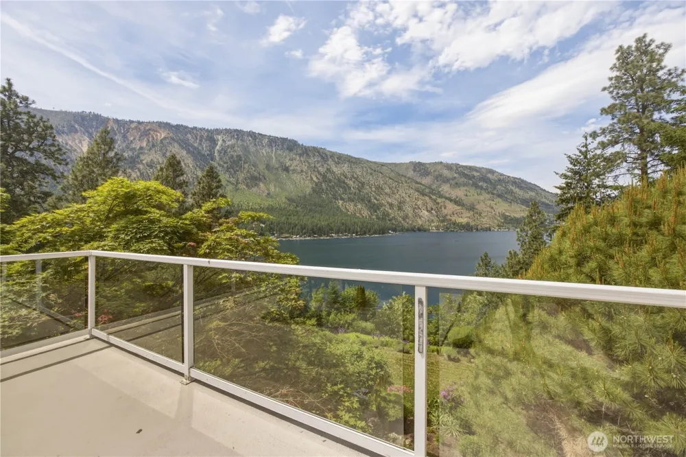 141 Sunset PL Manson, WA 98831