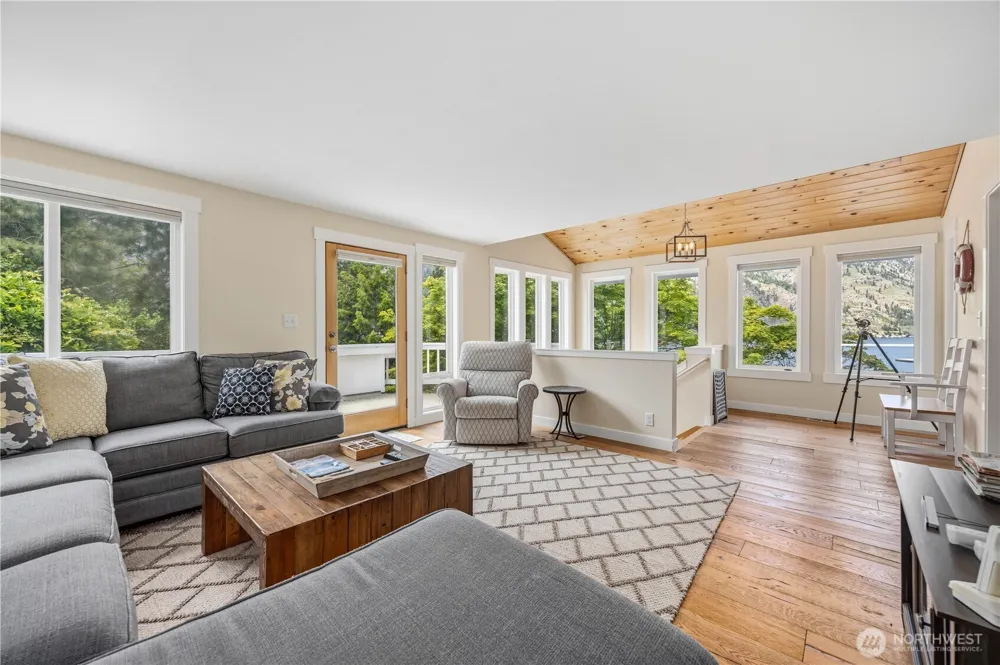 141 Sunset PL Manson, WA 98831
