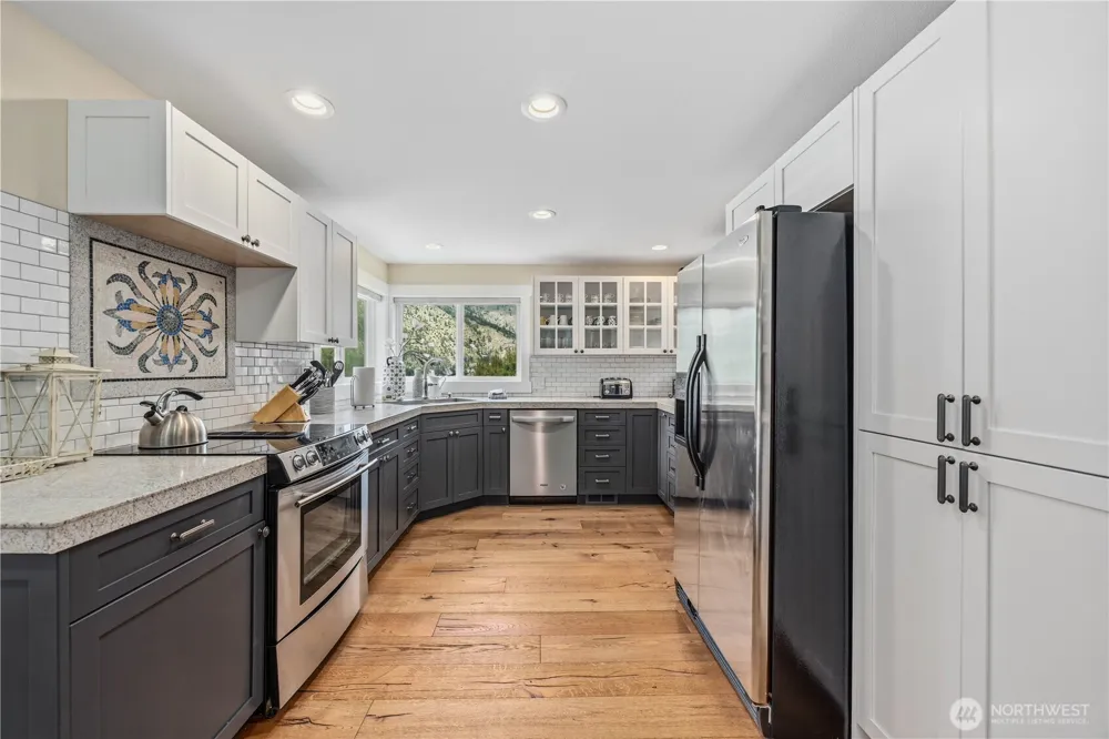 141 Sunset PL Manson, WA 98831