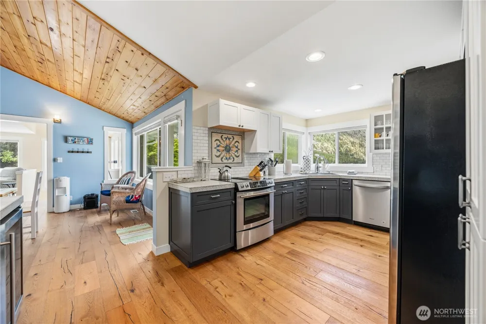 141 Sunset PL Manson, WA 98831