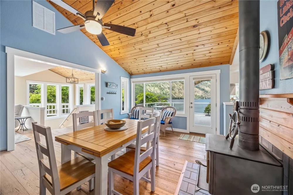 141 Sunset PL Manson, WA 98831