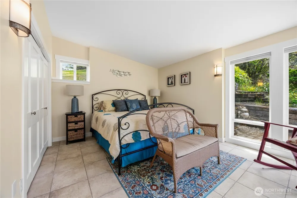 141 Sunset PL Manson, WA 98831