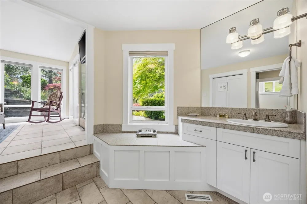 141 Sunset PL Manson, WA 98831