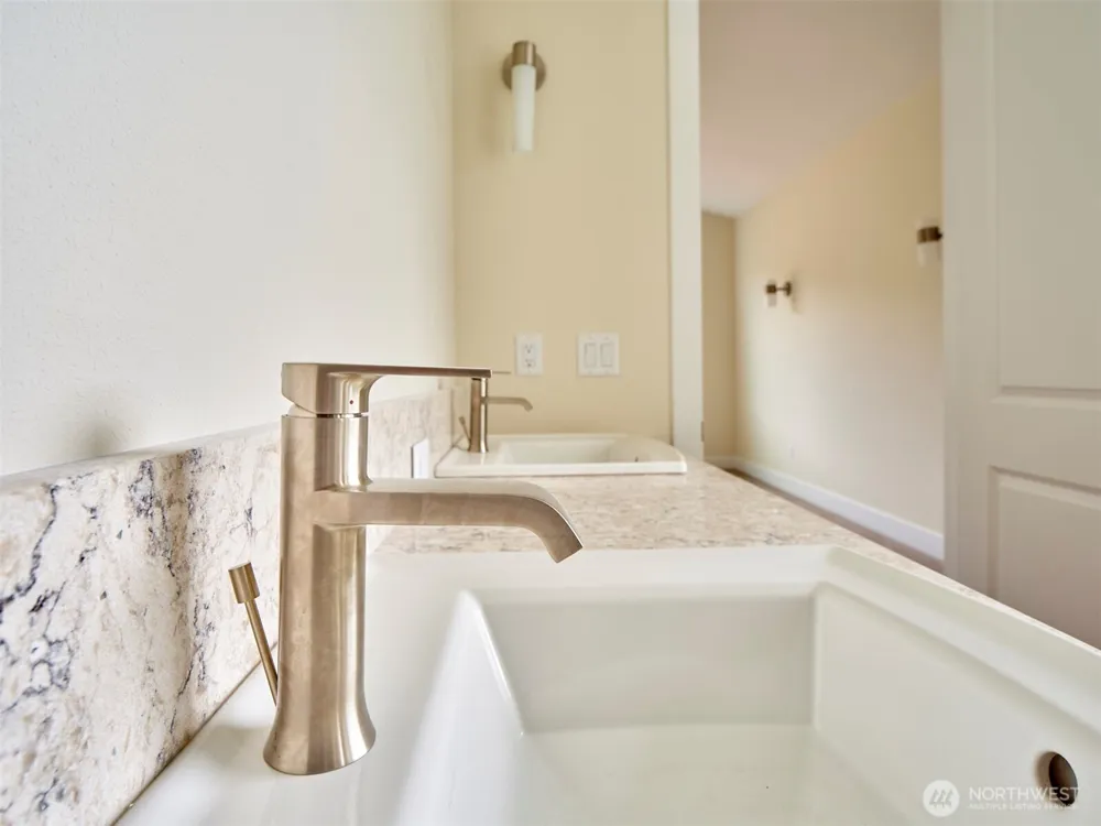 118 ANNABELLE STREET Castle Rock, WA 98611