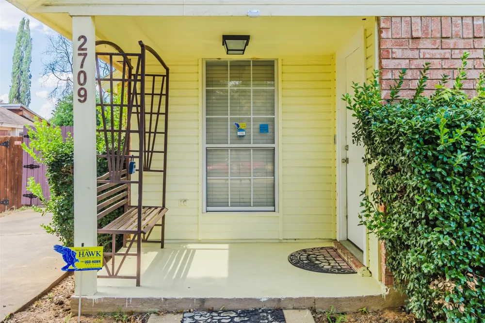 2709 Brittany Drive Euless, TX 76039