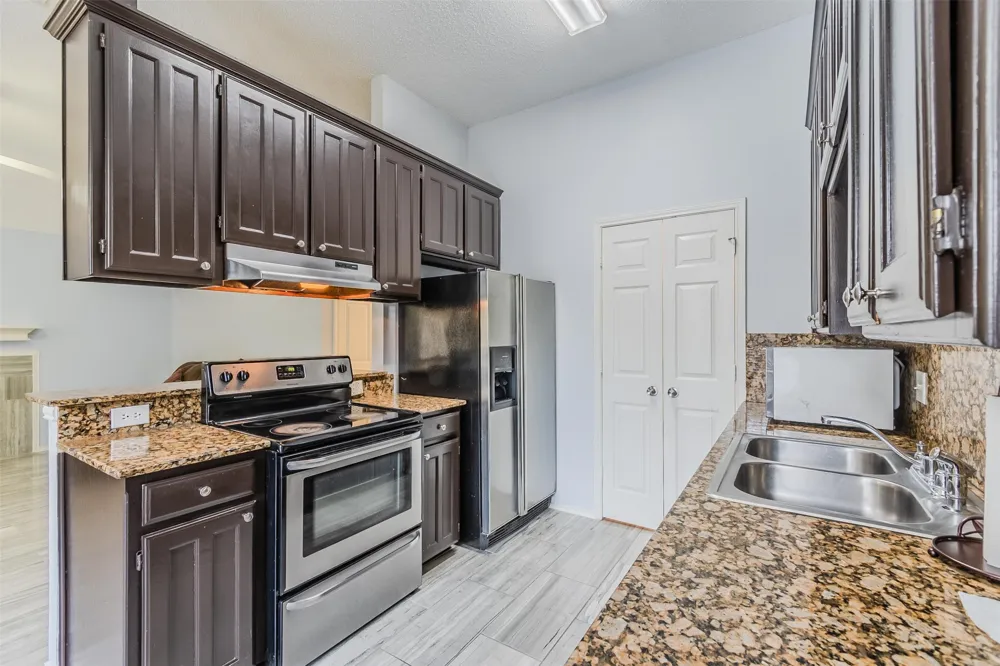 2709 Brittany Drive Euless, TX 76039