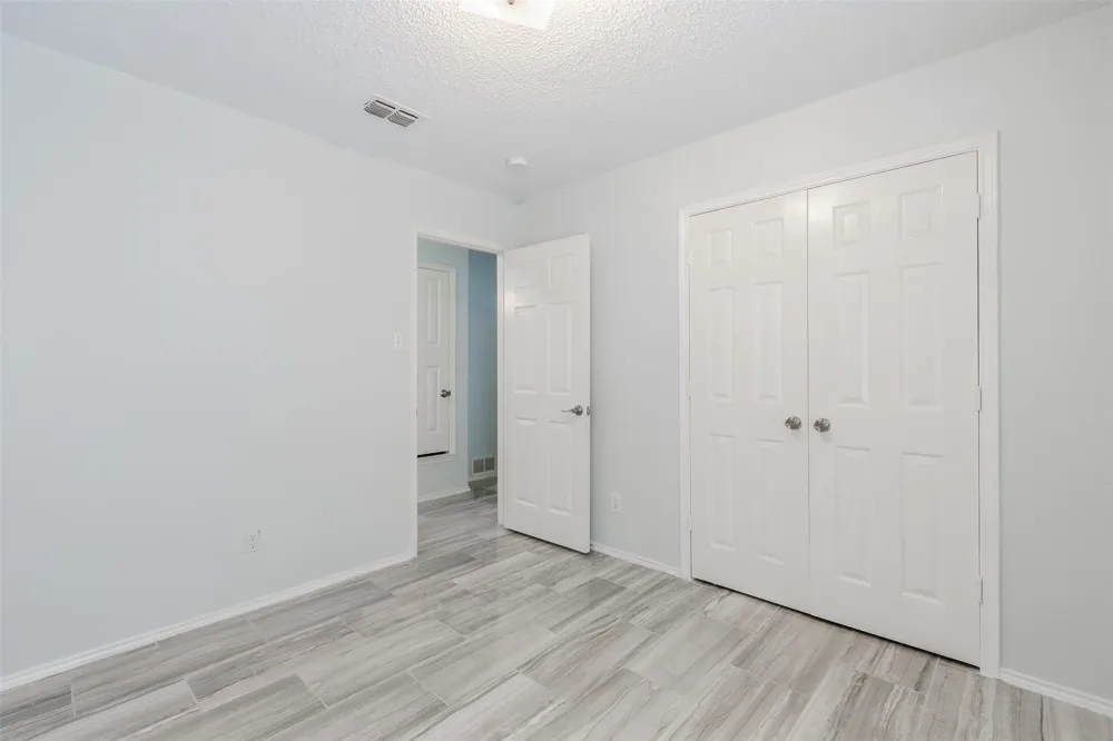 2709 Brittany Drive Euless, TX 76039